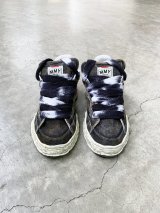 Maison MIHARA YASUHIRO ("HERBIE" PUF DENIM LOW SNEAKER) BLACK